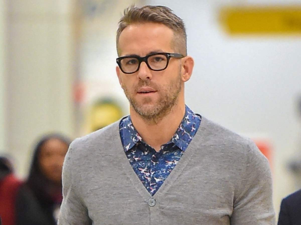 Stylish Male Ryan Reynolds Glasses
