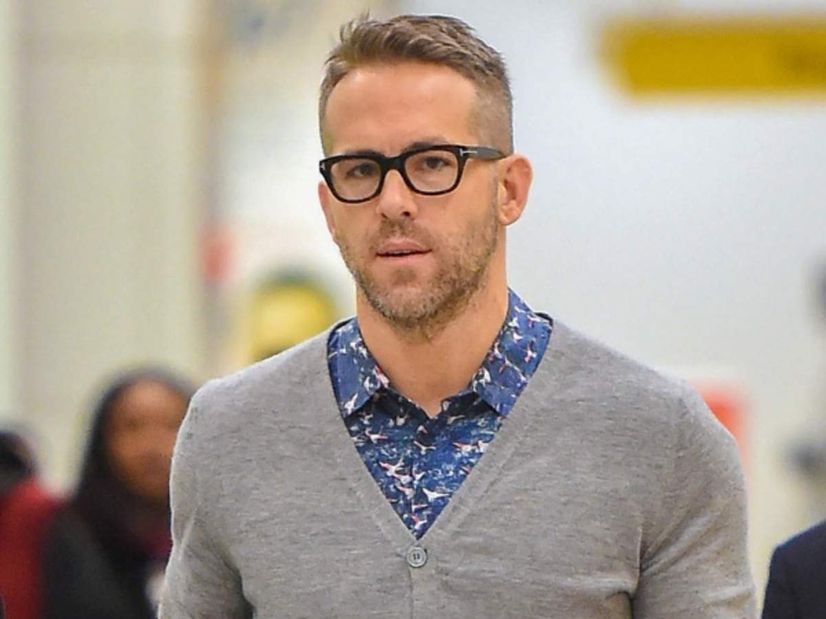Stylish Male Ryan Reynolds Glasses Stylish Male Ryan Reynolds Glasses